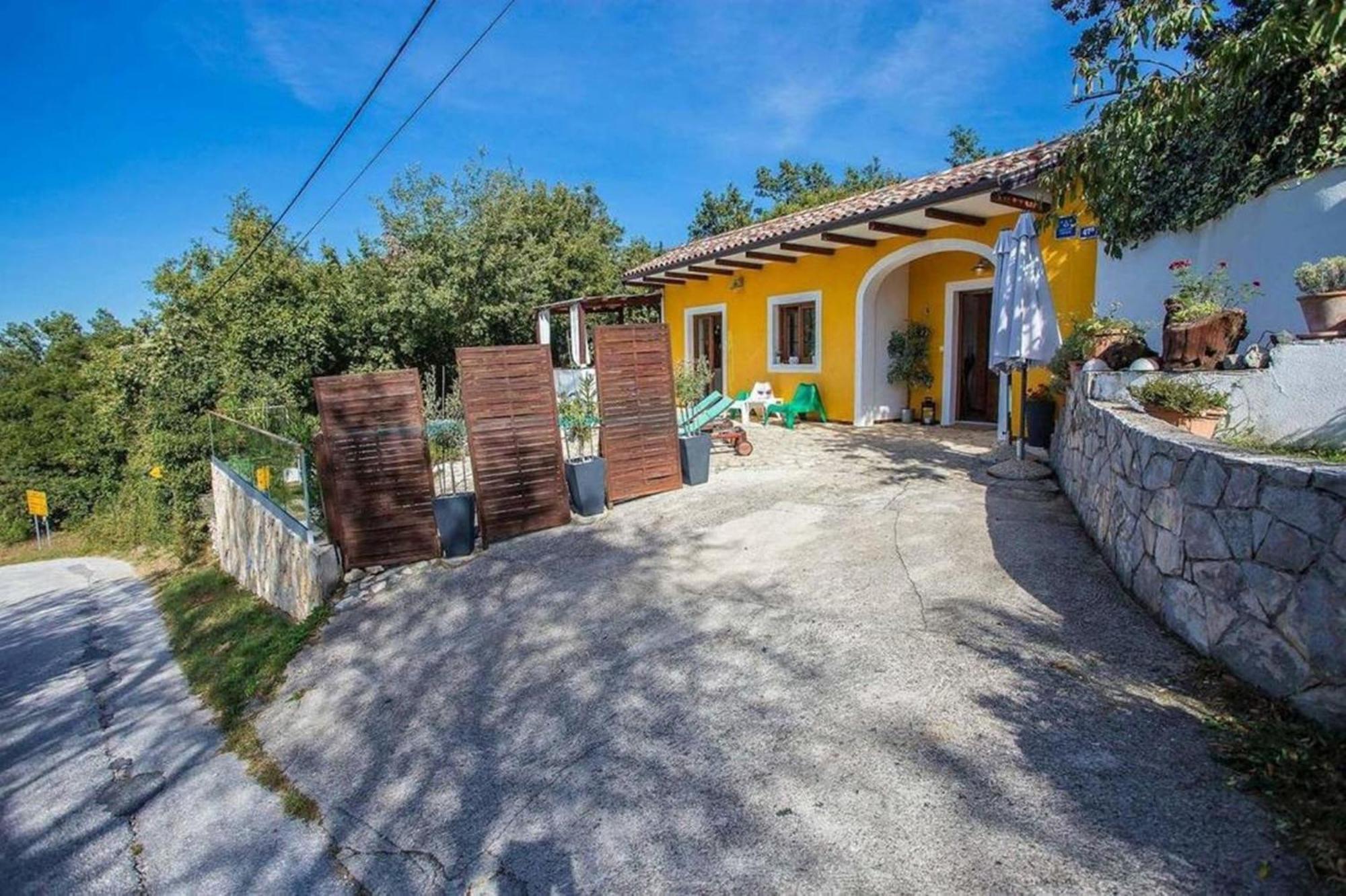 Holiday Home Deborah With Private Pool Лабин Екстериор снимка